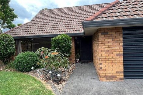 Photo of property in 2/31 Crescent Hills Court, Northpark, Auckland, 2013