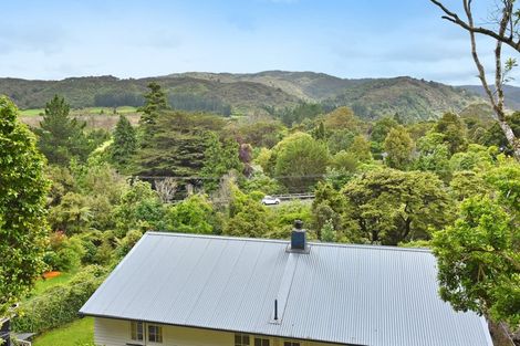 Photo of property in 6 Beechwood Lane, Te Marua, Upper Hutt, 5018
