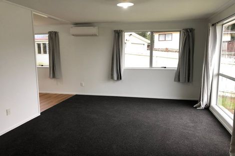 Photo of property in 42 Pisces Road, Glen Eden, Auckland, 0602