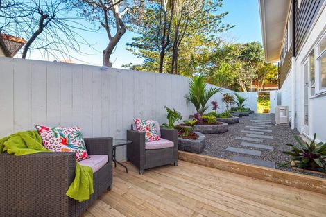 Photo of property in 19 Aberdeen Road, Castor Bay, Auckland, 0620