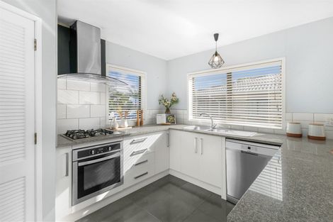 Photo of property in 145 Everglade Drive, Totara Heights, Auckland, 2105