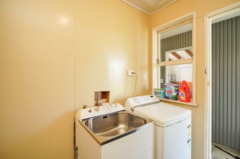 Photo of property in 43 Alderly Street, Otautau, 9610