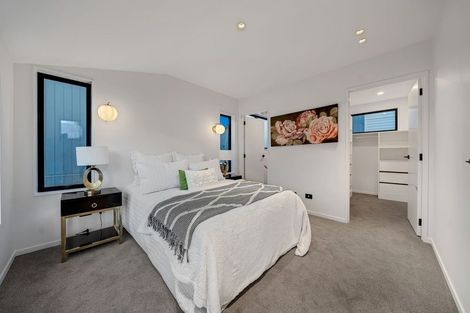 Photo of property in 7a Sirius Place, Botany Downs, Auckland, 2010