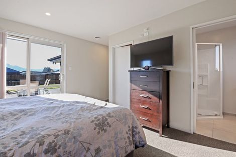 Photo of property in 15 Ruru Place, Oxford, 7430