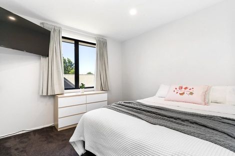 Photo of property in 9 Oaktree Lane, Bishopdale, Christchurch, 8053