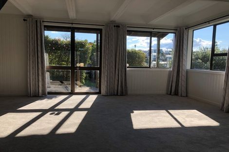 Photo of property in 1/17 Weldene Avenue, Glenfield, Auckland, 0629