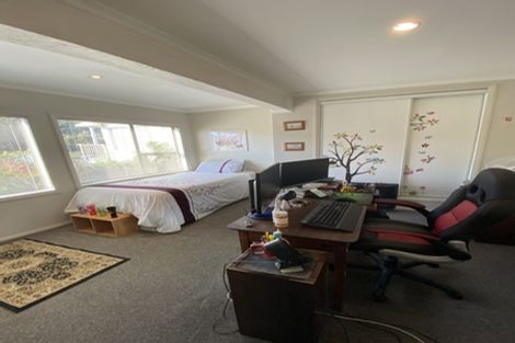 Photo of property in 42 Raroa Terrace, Tawa, Wellington, 5028