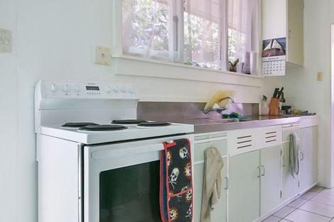 Photo of property in 10 Kupe Road, Coopers Beach, 0420