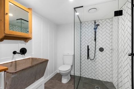 Photo of property in 121 Taikata Road, Te Atatu Peninsula, Auckland, 0610