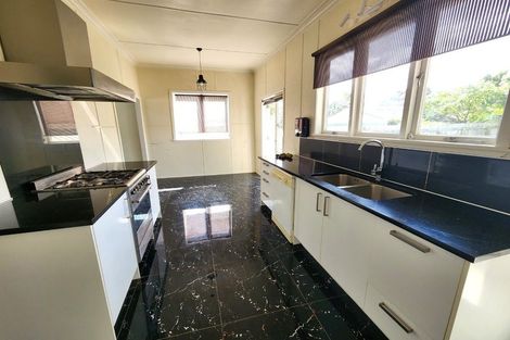 Photo of property in 4 Camp Road, Mount Wellington, Auckland, 1062