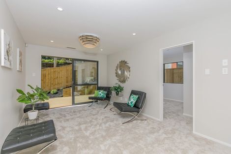 Photo of property in 83a Lake Road, Northcote, Auckland, 0627