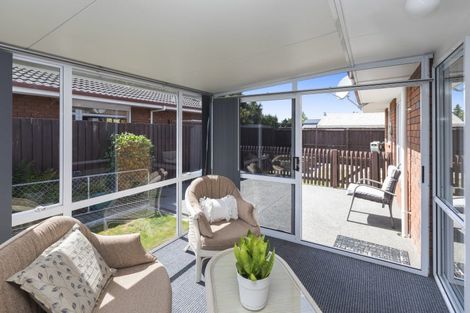 Photo of property in 2/18 Moffett Street, Islington, Christchurch, 8042