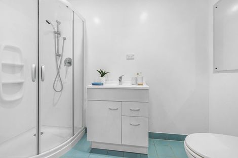 Photo of property in 100 Larsen Crescent, Tawa, Wellington, 5028