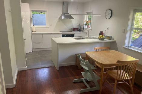 Photo of property in 138 Miromiro Road, Normandale, Lower Hutt, 5010