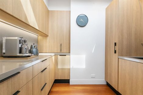 Photo of property in 180 Bleakhouse Road, Mellons Bay, Auckland, 2014