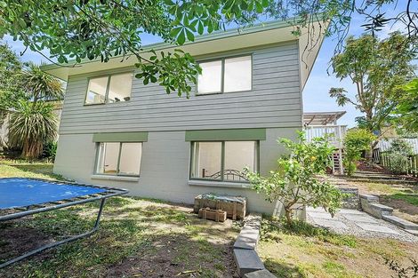 Photo of property in 2/23 Ludlow Terrace, Totara Vale, Auckland, 0627