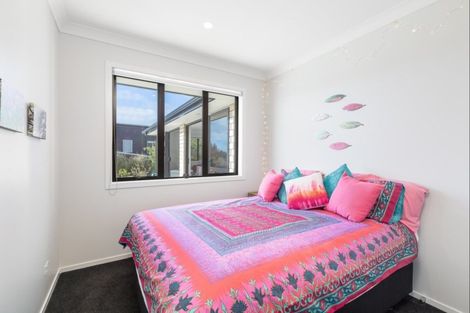 Photo of property in 15 Clansman Terrace, Gulf Harbour, Whangaparaoa, 0930