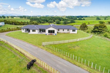 Photo of property in 760 Halcombe Road, Halcombe, Feilding, 4775