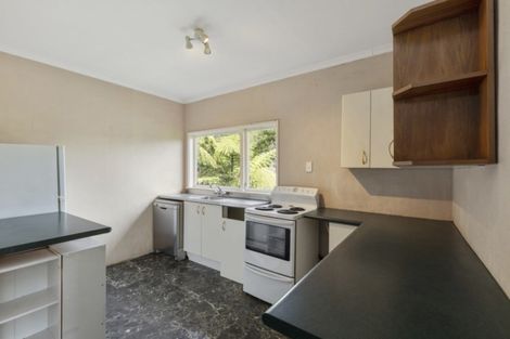 Photo of property in 33 Thomas Street, Stokes Valley, Lower Hutt, 5019
