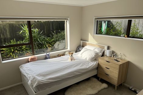 Photo of property in 1/4a Beresford Street, Bayswater, Auckland, 0622