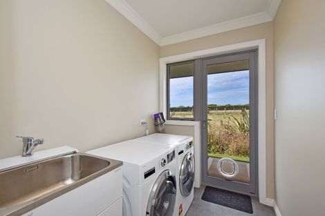 Photo of property in 15 Court Of Ascot, Seaward Bush, Invercargill, 9812