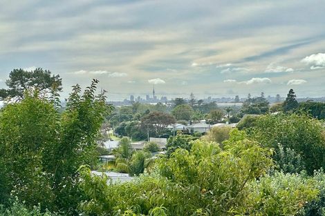 Photo of property in 4/8 Valron Road, Te Atatu South, Auckland, 0602