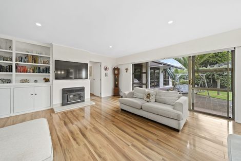 Photo of property in 106 The Circle, Manly, Whangaparaoa, 0930