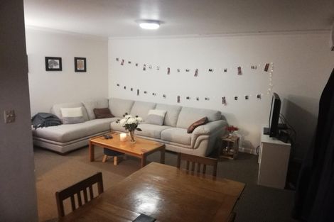 Photo of property in 4/162 Onewa Road, Northcote, Auckland, 0627