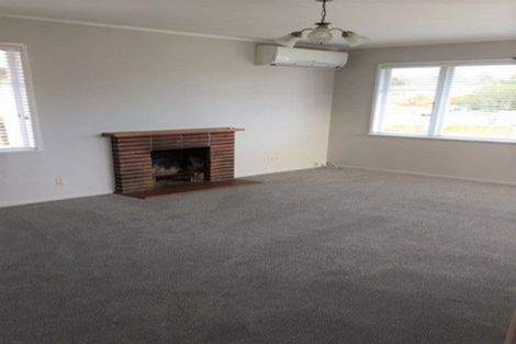 Photo of property in 22 Gossamer Drive, Pakuranga Heights, Auckland, 2010