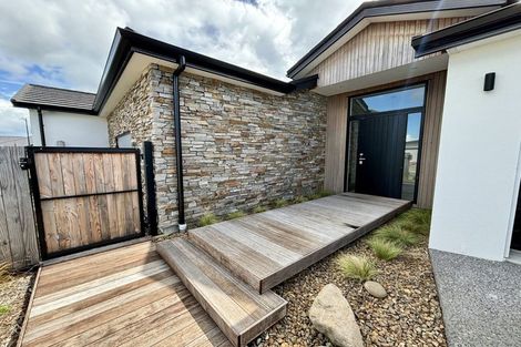 Photo of property in 18 Awatira Drive, Papamoa Beach, Papamoa, 3118