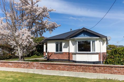 Photo of property in 30 Irving Street, Gore, 9710