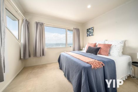 Photo of property in 45 Tamworth Crescent, Newlands, Wellington, 6037