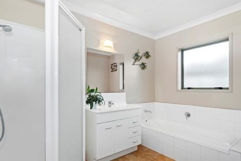 Photo of property in 9 Nicole Place, Papamoa Beach, Papamoa, 3118