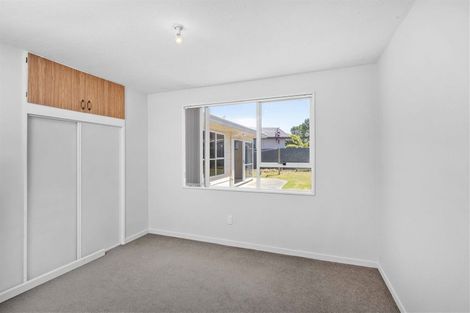 Photo of property in 16 Kruse Place, Redwood, Christchurch, 8051