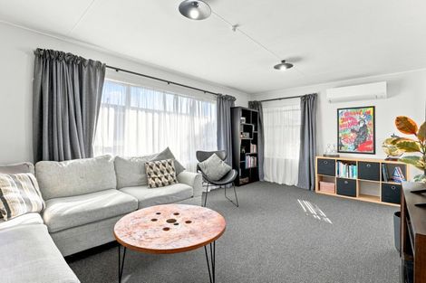 Photo of property in 60 Hinau Street, Castlecliff, Whanganui, 4501