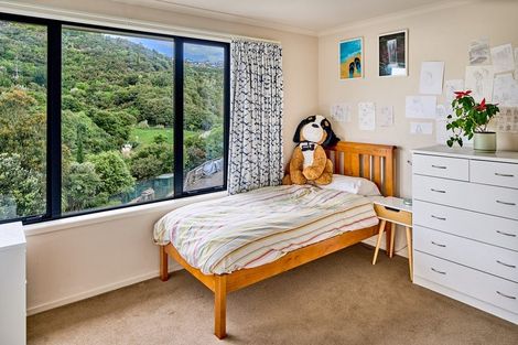 Photo of property in 17 Endeavour Drive, Whitby, Porirua, 5024