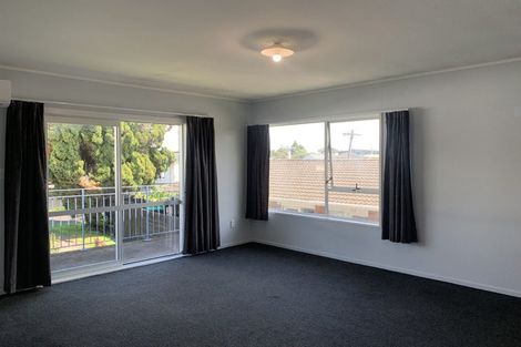 Photo of property in 9 Alston Avenue, Kelston, Auckland, 0602