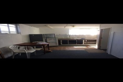 Photo of property in 132 Blockhouse Bay Road, Avondale, Auckland, 1026