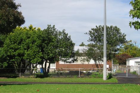 Photo of property in 71 Universal Drive, Henderson, Auckland, 0610