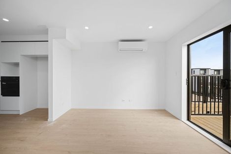 Photo of property in 7 Falcon Crescent, Hobsonville, Auckland, 0618