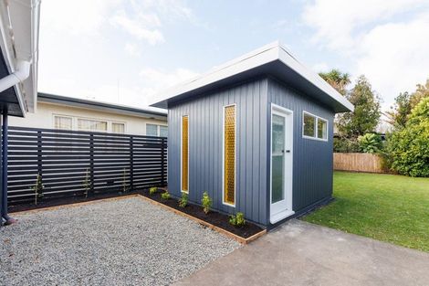 Photo of property in 6 Cremorne Avenue, Hokowhitu, Palmerston North, 4410
