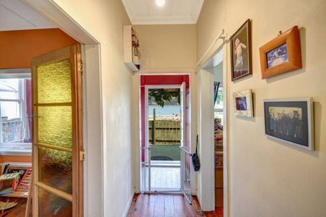 Photo of property in 1 Ocean View Road, Ravensbourne, Dunedin, 9022