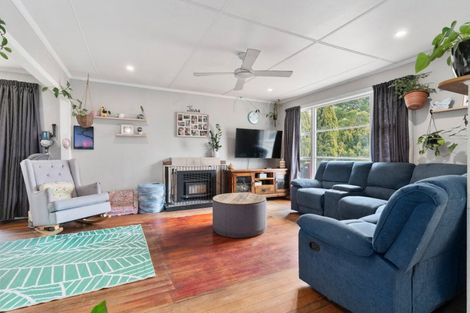 Photo of property in 75 Victoria Street, Carterton, 5713