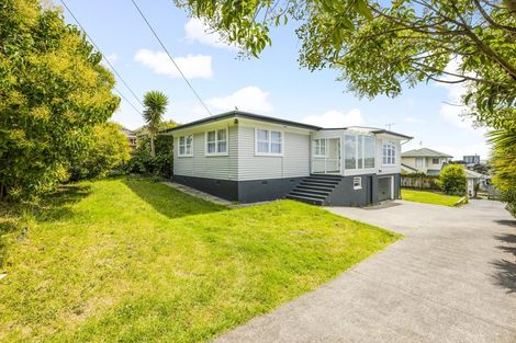 Photo of property in 26 Orams Road, Hillpark, Auckland, 2102