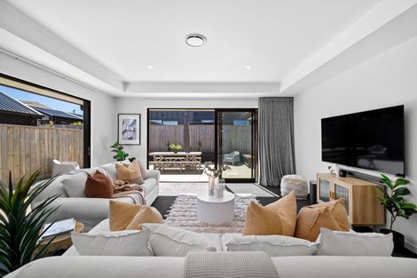 Photo of property in 30 Corriedale Road, Jacks Point, 9371