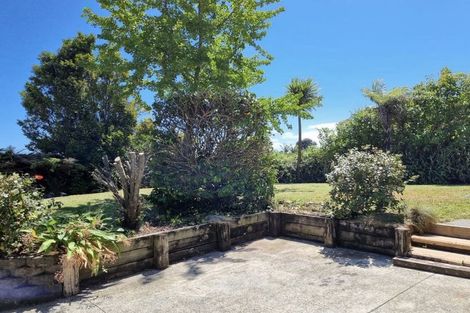 Photo of property in 143 Edmonton Road, Te Atatu South, Auckland, 0610