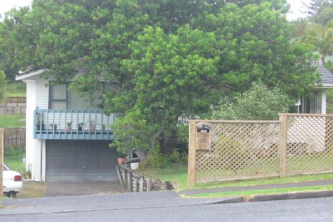 Photo of property in 31 Ellice Road, Totara Vale, Auckland, 0629