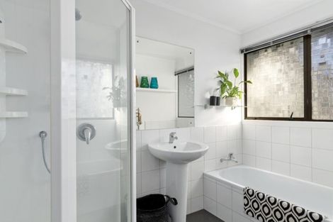 Photo of property in 6 Stanhope Grove, Korokoro, Lower Hutt, 5012