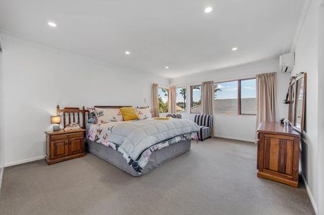 Photo of property in 16 Bronte Place, Somerville, Auckland, 2014