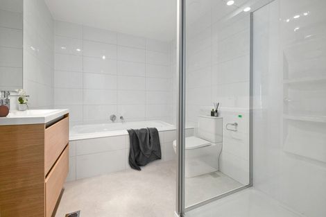 Photo of property in 3 Rautahi Street, Flat Bush, Auckland, 2019